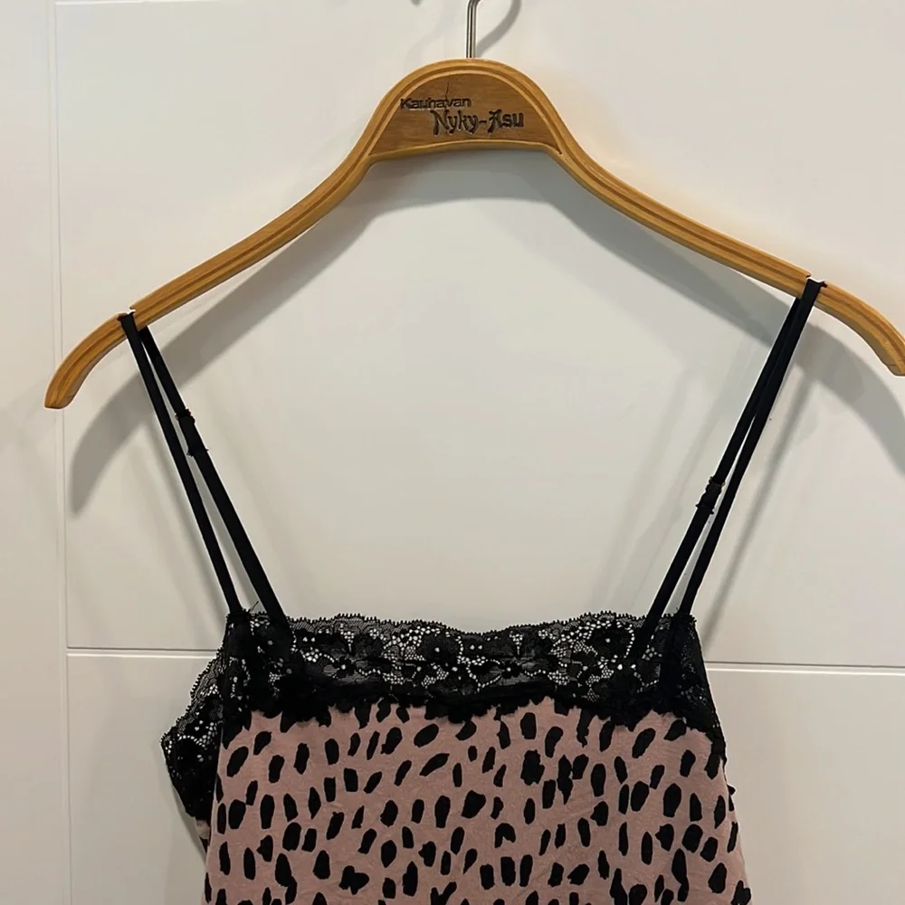Heavenly by Victoria Secret cami size XS - Picture 4 of 7